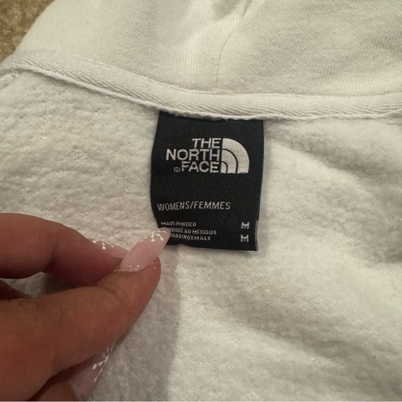 The North Face White Hoodie Women’s - Picture 5 of 9